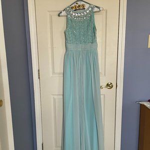 Size 2 Lord & Taylor Prom/Homecoming/Gala Gown